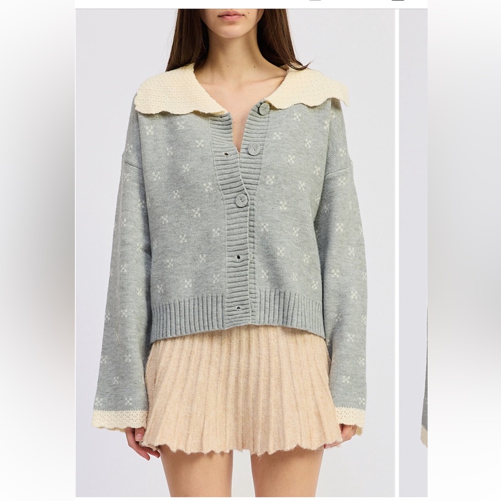 Jacqui E Gray Knit Sweater with Cream Folded Collar